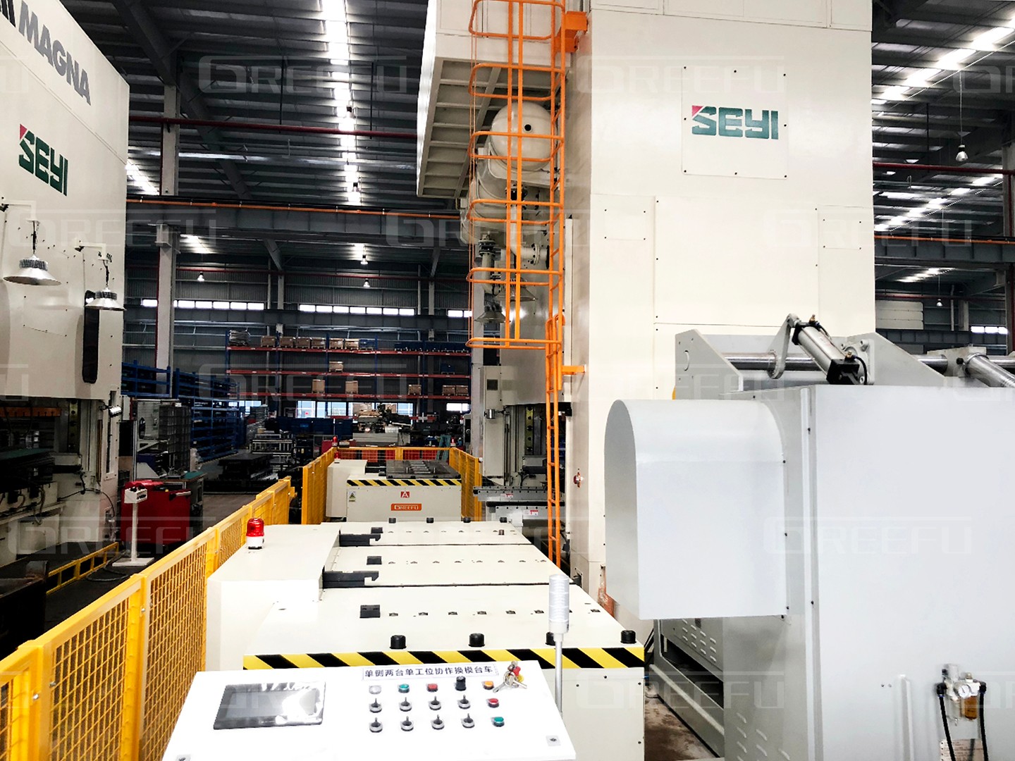 沖床 雙機(jī)單模 換模臺(tái)車.jpg